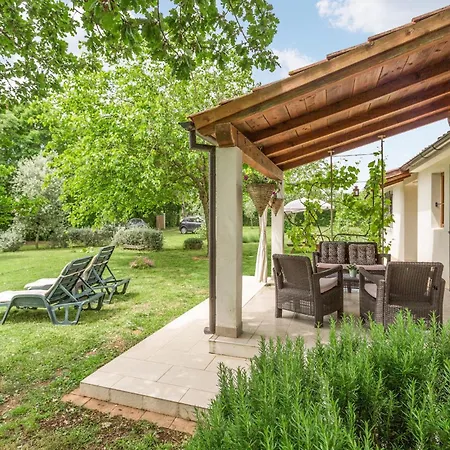 Dom wakacyjny Radeki Glavica With Fireplace I