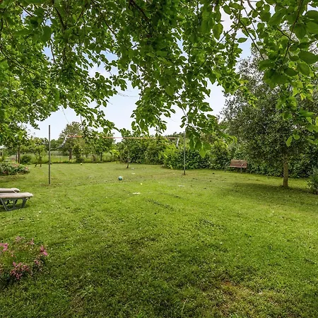 2 Bedroom Awesome In Ferienhaus *